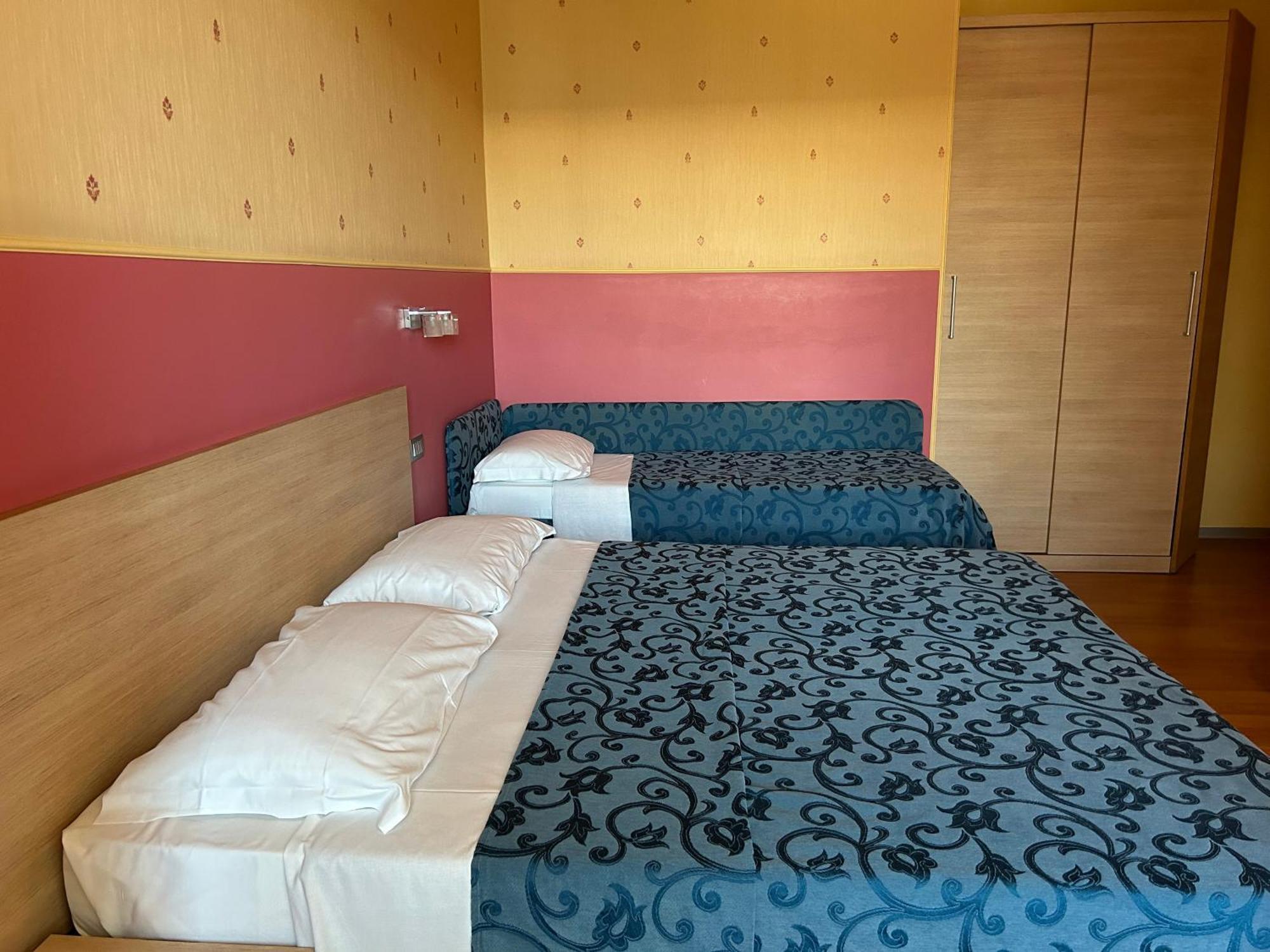 Hotel Perla - The Storyhoteller Riccione Exterior foto